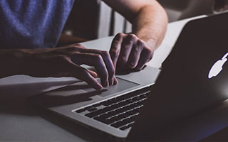 别再被带节奏了，我以为找到了开云网页，结果被带去伪装官网